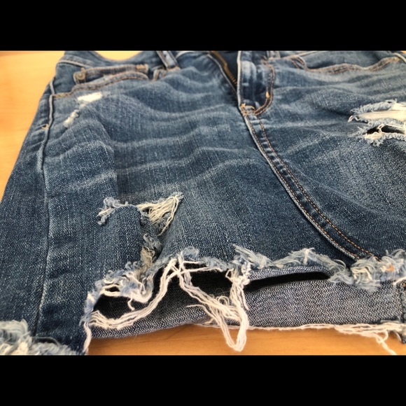 High waisted distressed denim skirt - Picture 6 of 7